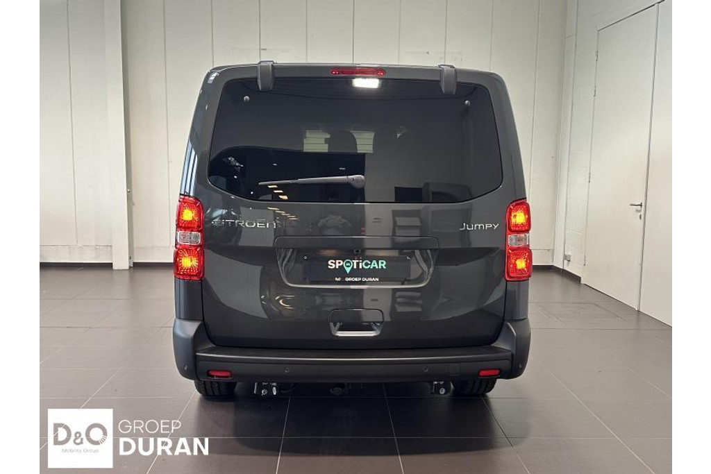 47368696-3.jpg