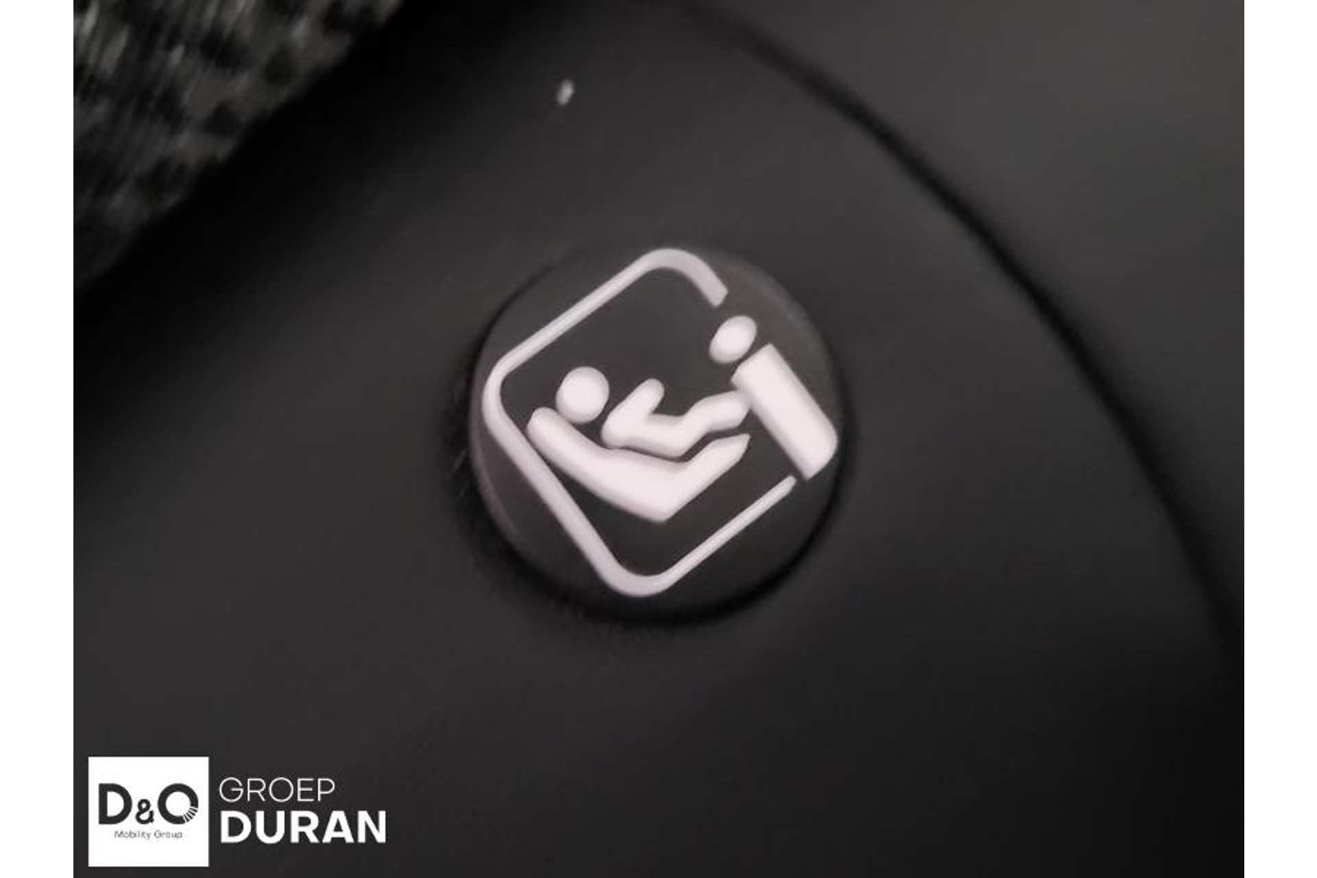47700964-43.jpg