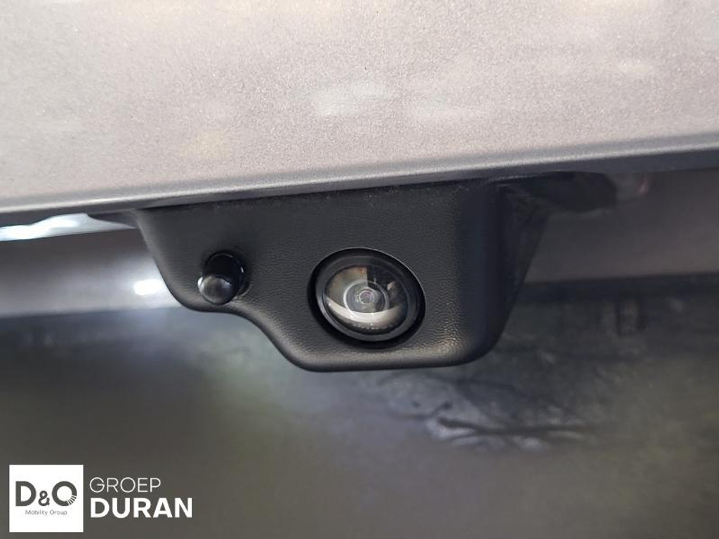 51801204-3.jpg