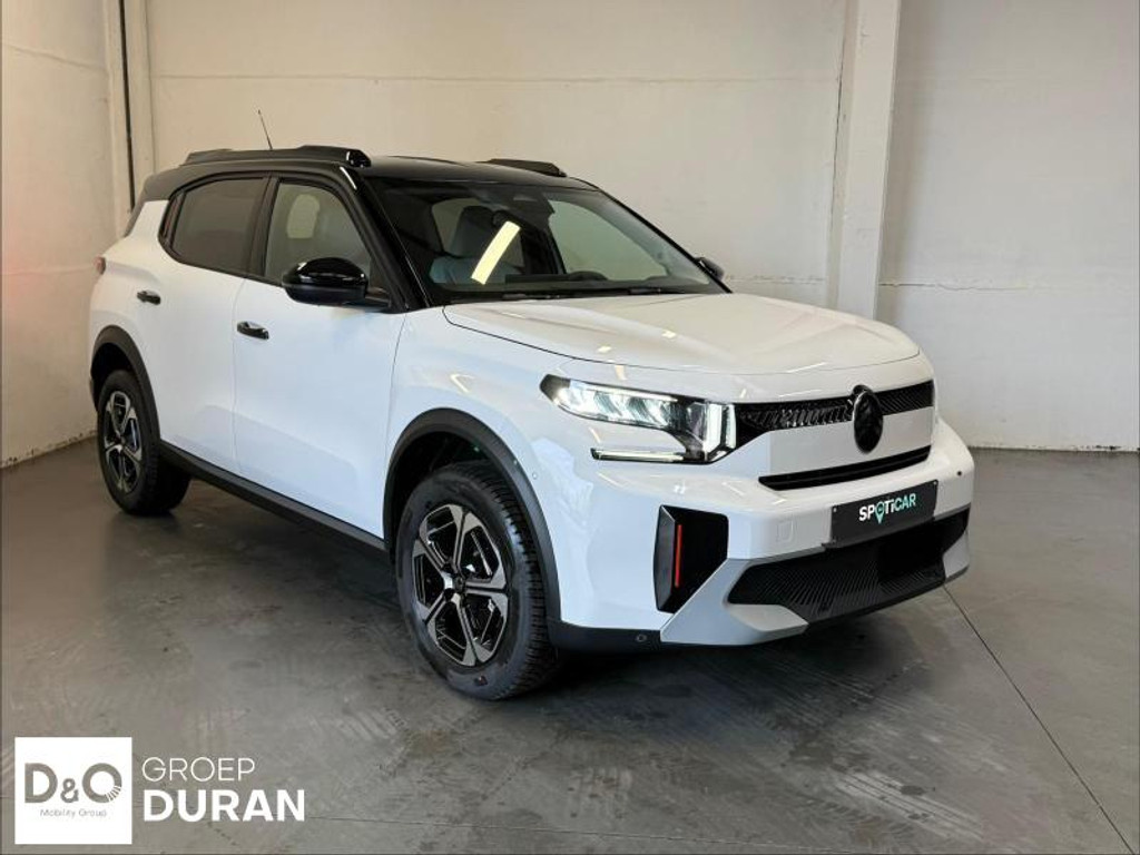 52711921-2.jpg
