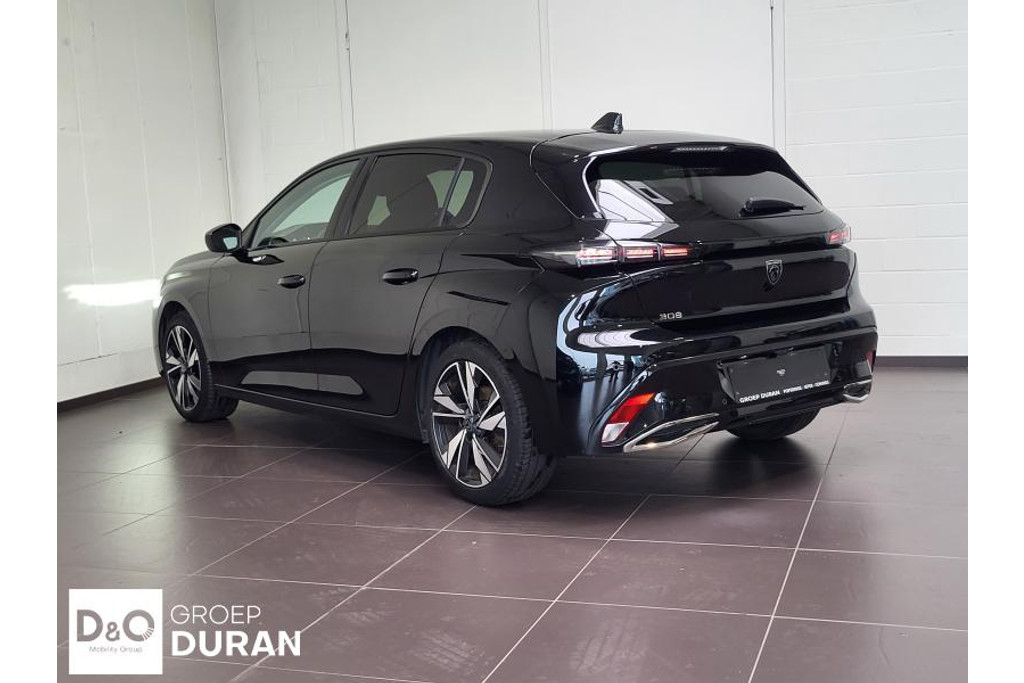 53561003-2.jpg