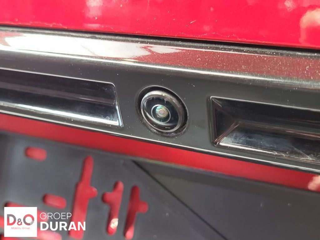 54686056-3.jpg