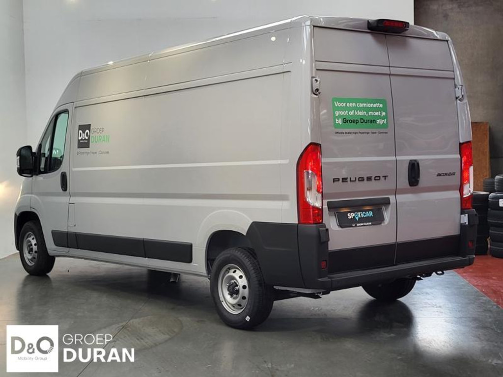 55356549-2.jpg