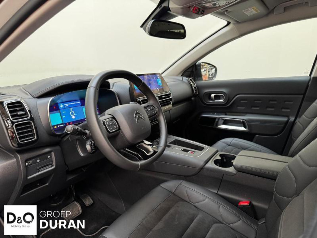 56638289-1.jpg